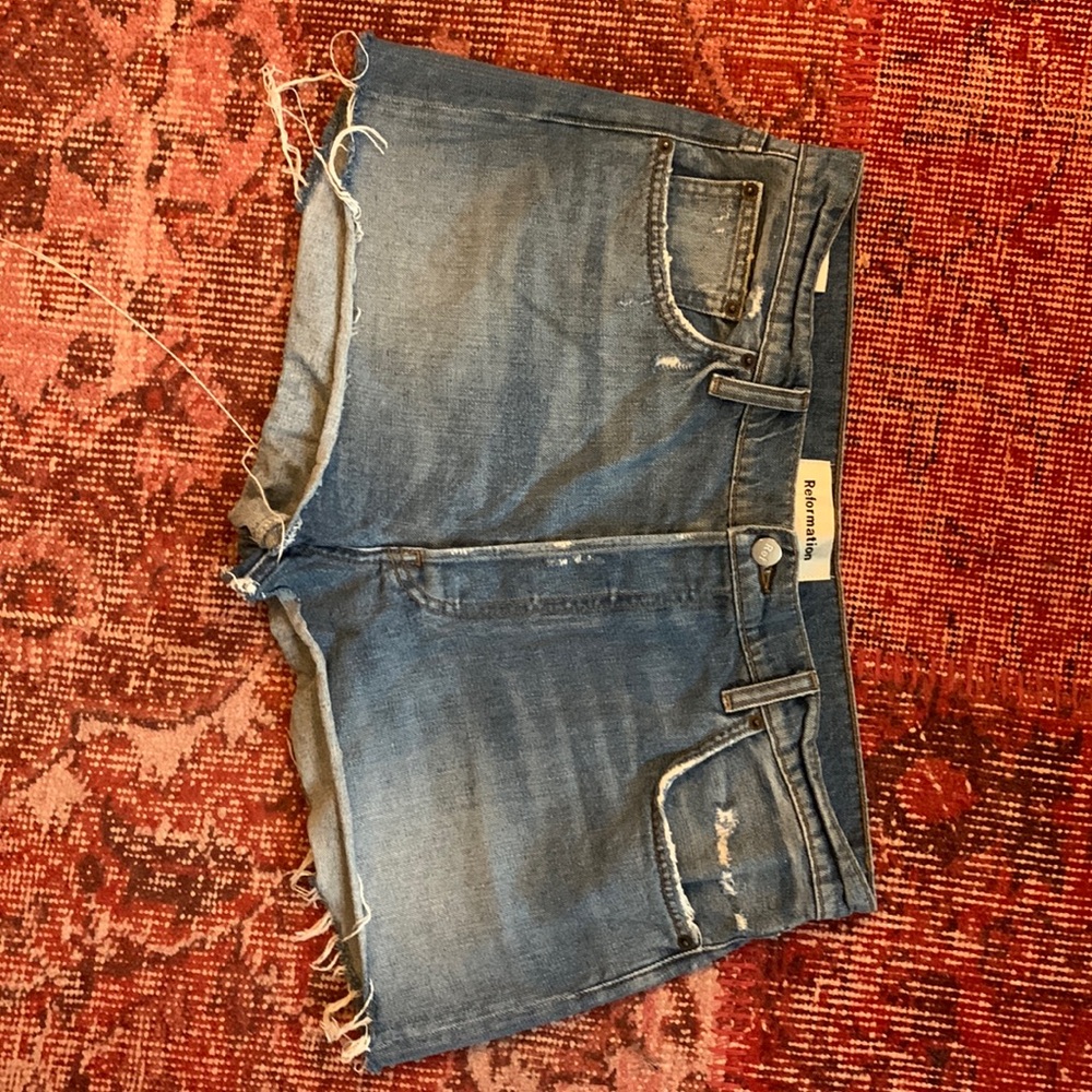 Reformation cutoff shorts